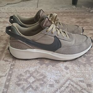 Nike Tan and Black Sneakers Modern Chunky Design